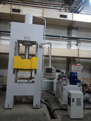 1600kN Y34 4 Pillar Hydraulic Press For Metal And Plastic Products